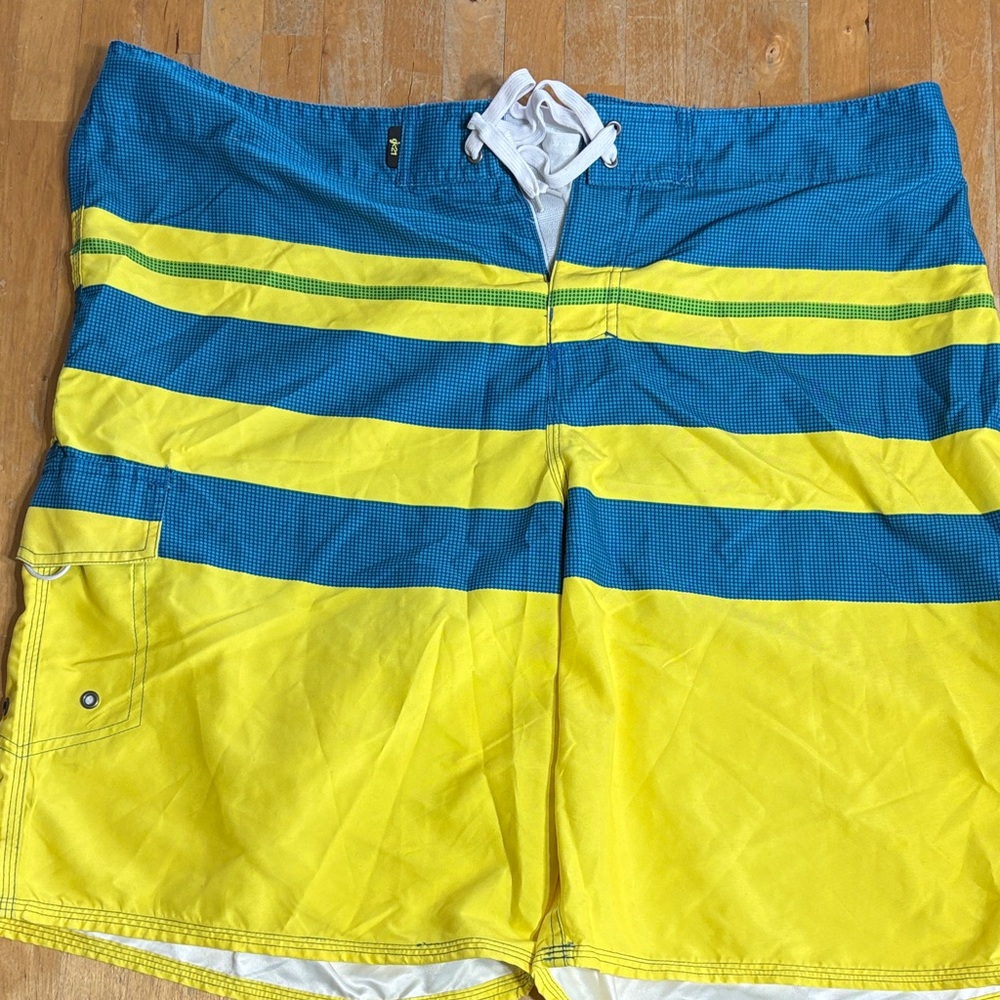 G21 Men's Blue and Yellow Stripe Swim Trunks
